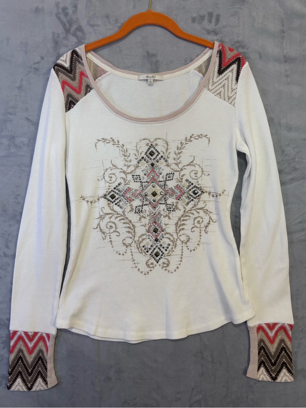 Miss Me Waffle Knit Thermal Top Large L Embellished Graphic Lace Chevron Cuff